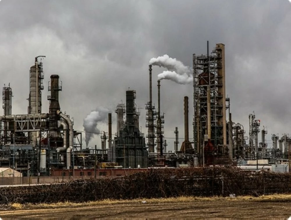 وزارة الصناعة والثروة المعدنية تعالج 1207 طلبات لخدمة الفسح الكيميائي