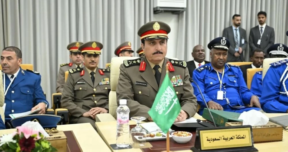 الفريق محمد البسامي يرأس وفد الداخلية في أعمال المؤتمر الـ(49) لقادة الشرطة والأمن العرب بتونس.