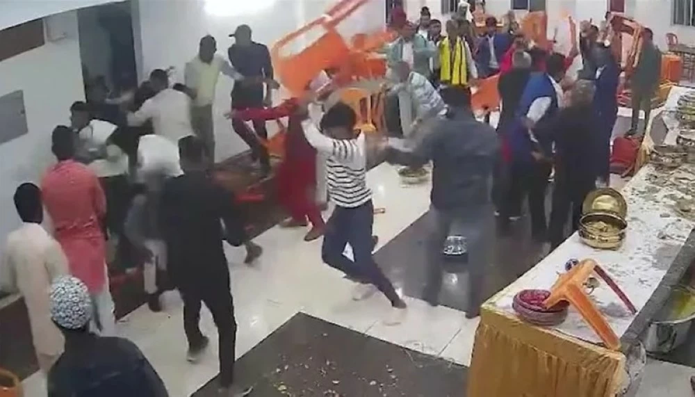 نفاد الحلوى يحوّل زفافاً هندياً إلى «ساحة حرب» – أخبار السعودية نفاد الحلوى يحوّل زفافاً هندياً إلى «ساحة حرب» – أخبار السعودية