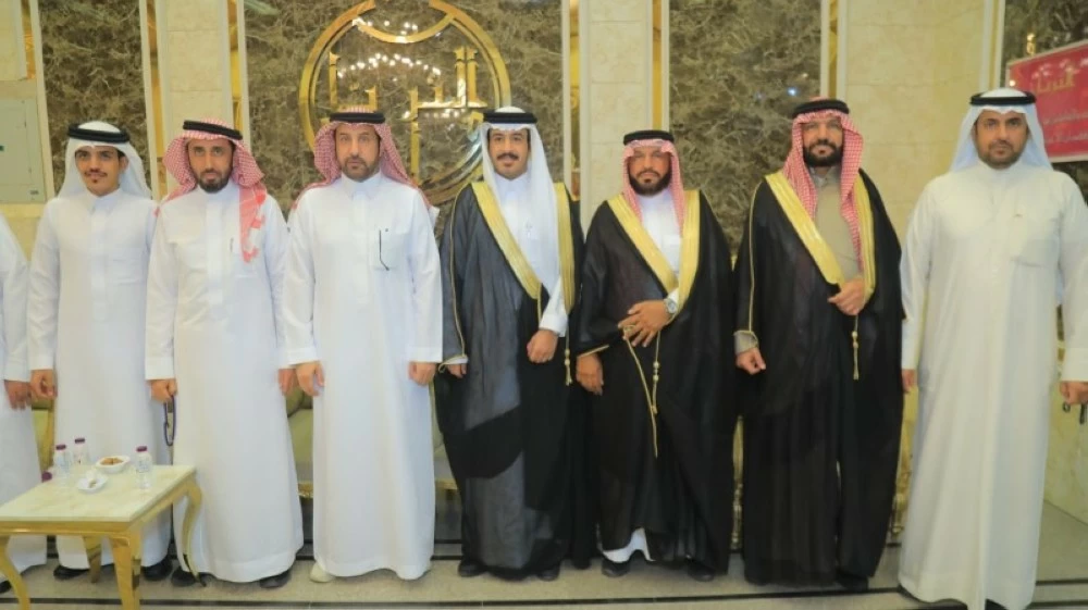 أسامة يحتفي بليلة العمر