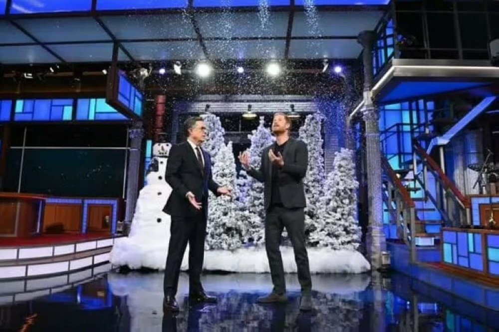 الأمير هاري في برنامج The Late Show مع ستيفن كولبرت.