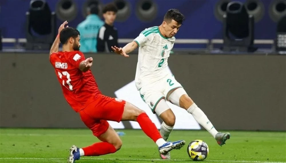 من مباراة الجزائر والبحرين.