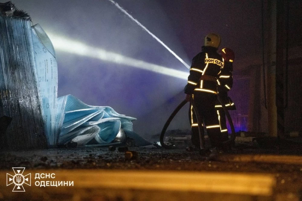 بـ30 صاروخاً و450 مسيّرة.. روسيا تدك أوكرانيا