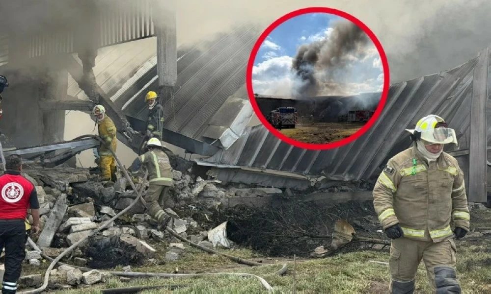 تسبب الاصطدام في انفجار أعقبه اندلاع حريق هائل أثار هلع السكان والعاملين في المنطقة.