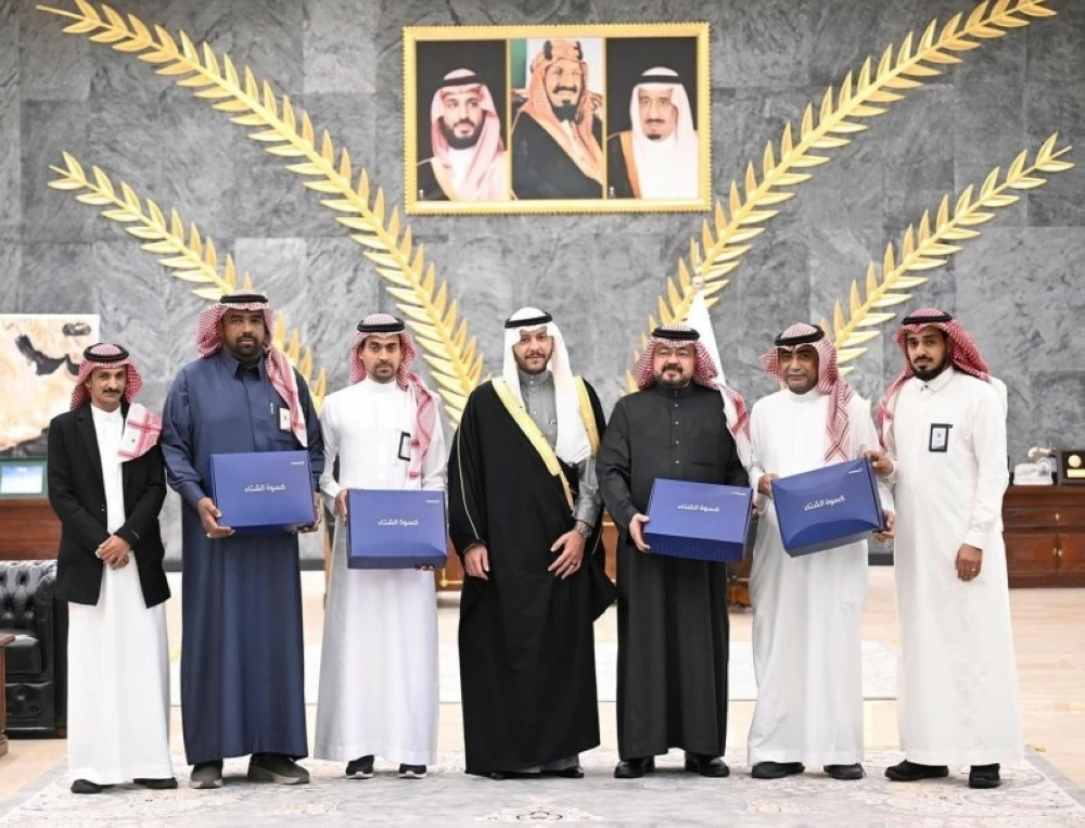 مُحافظ الطائف يُدشّن مبادرة «كسوة الشتاء»