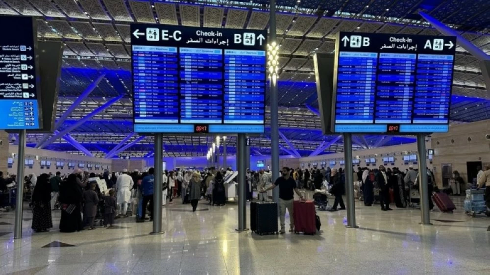عاجل | عوامل تشغيلية تعطل الرحلات في مطار الرياض. للاطلاع على 