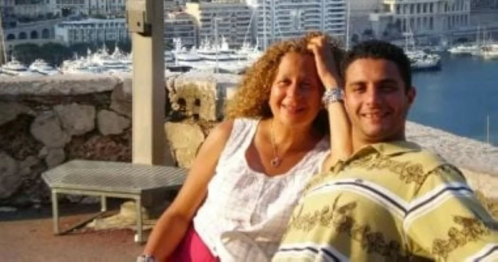 عاجل | تزوّجتْ 4 فنانين وأجهضت 12 مرة.. سمية الألفي تودّع «الفيشاوي» برسالة مؤثرة. للاطلاع على 