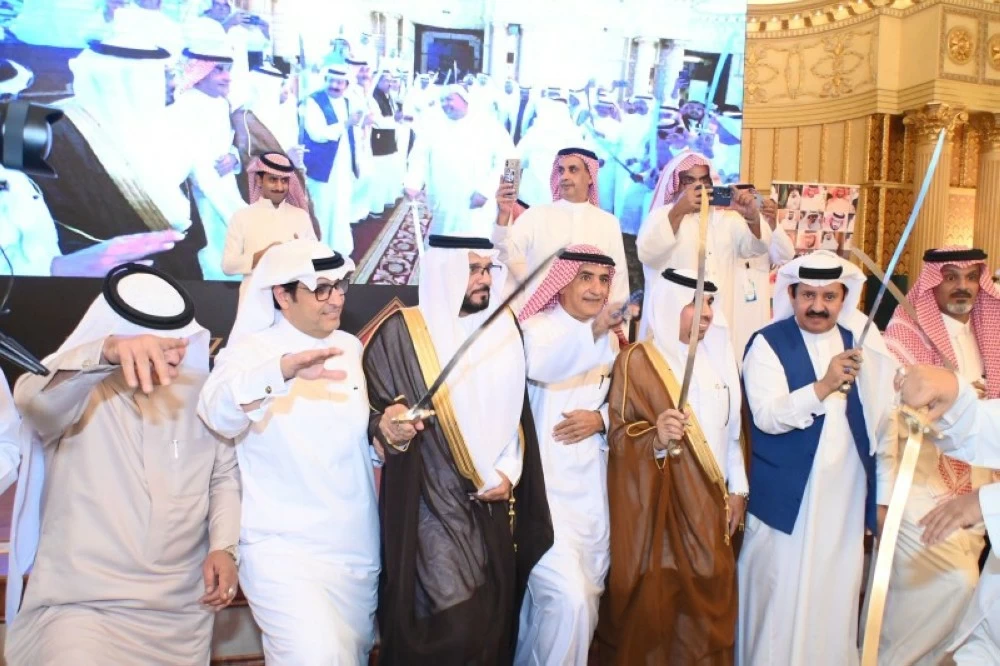 تعليم جدة يكرّم صالح شبرق.