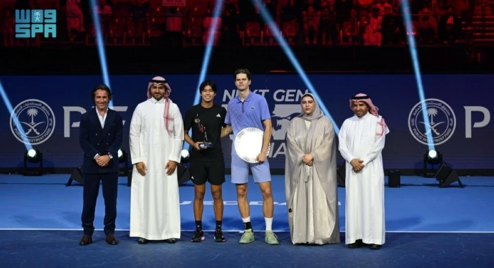 القاضي يتوّج الأمريكي تيين بلقب بطولة الجيل القادم للتنس