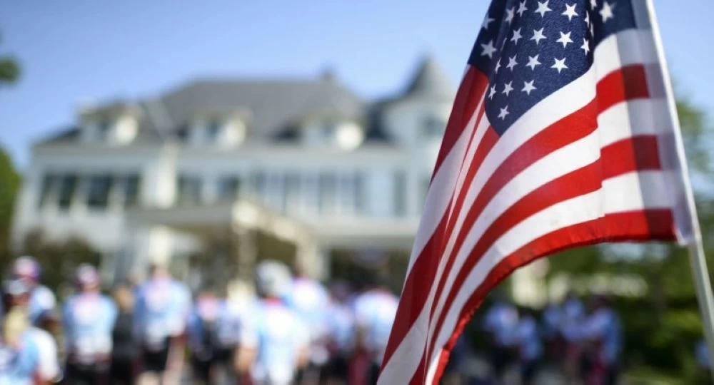 3000 دولار وتذكرة طيران مجانية.. أمريكا ترفع «مكافأة الرحيل» للمهاجرين غير الشرعيين. للاطلاع على 