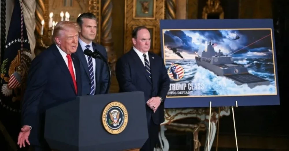 عاجل | ترمب يكشف عن «أقوى سفن حربية في التاريخ» تحمل اسمه. للاطلاع على 