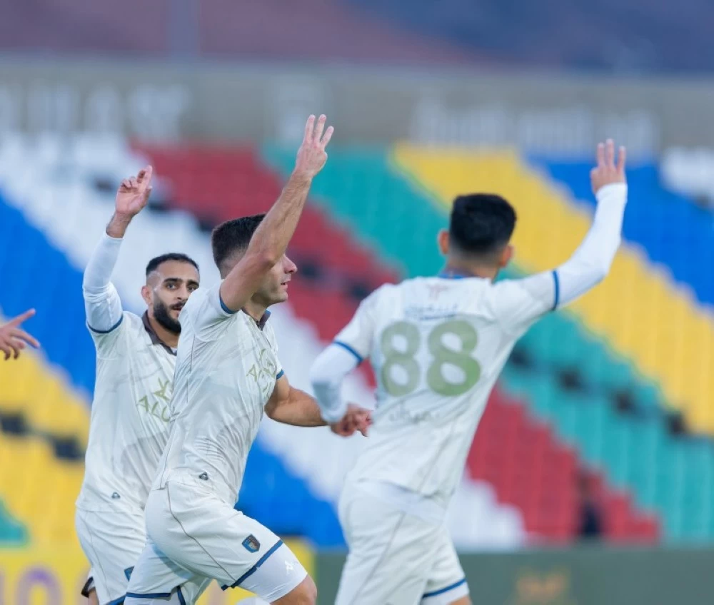 من أجل الصدارة ومناطق الأمان.. مواجهات حاسمة في دوري الأولى