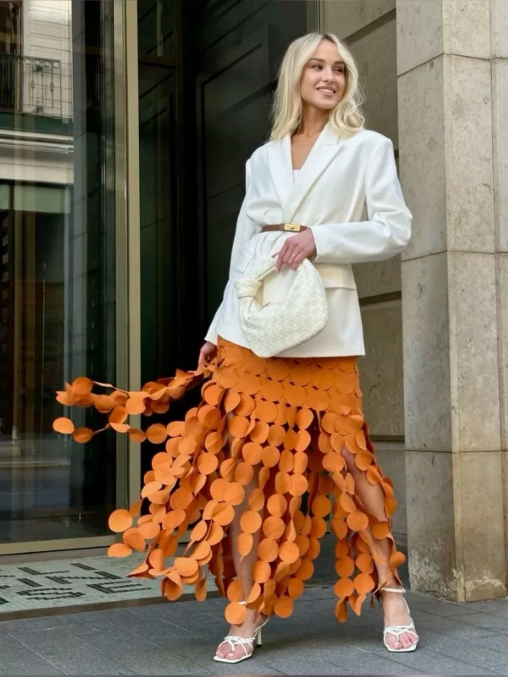  التنورة بشرّاشيب
