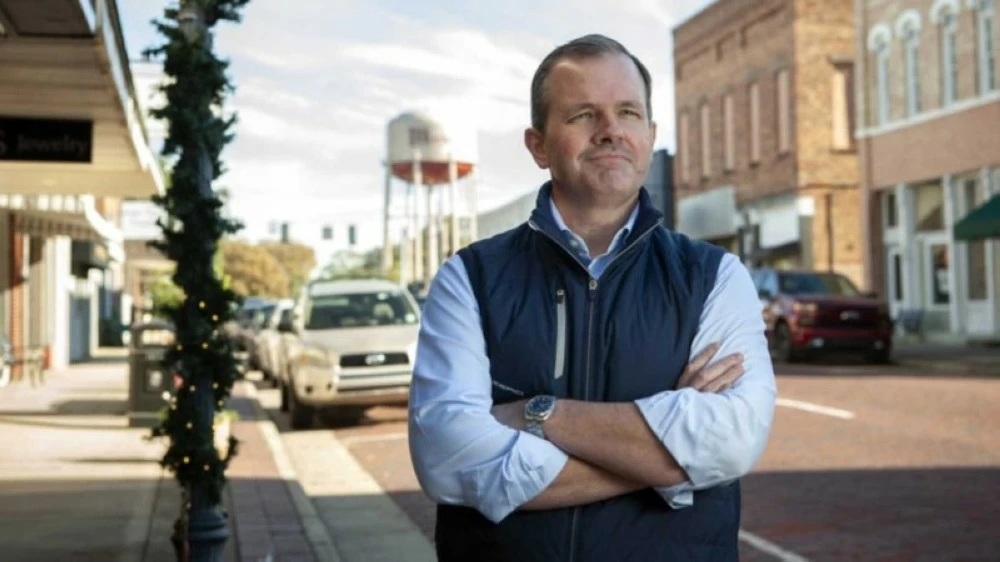 باع شركته.. ومنح موظفيه 240 مليون دولار مكافأة! للاطلاع على 