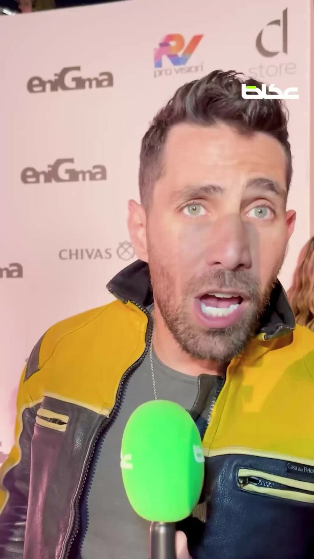 المطرب الأردني عزيز مرقة لـ«عكاظ»: أتابع المشهد السعودي منذ سنوات وجمهوره حساس وسميع ومتنوع بين جدة والرياض