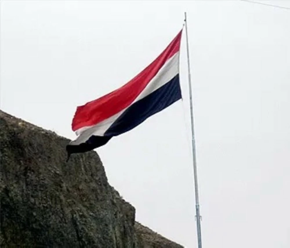 عاجل | الرئيس اليمني يلغي «الدفاع المشترك» مع الإمارات ويمنحها 24 ساعة للرحيل من بلاده. للاطلاع على 