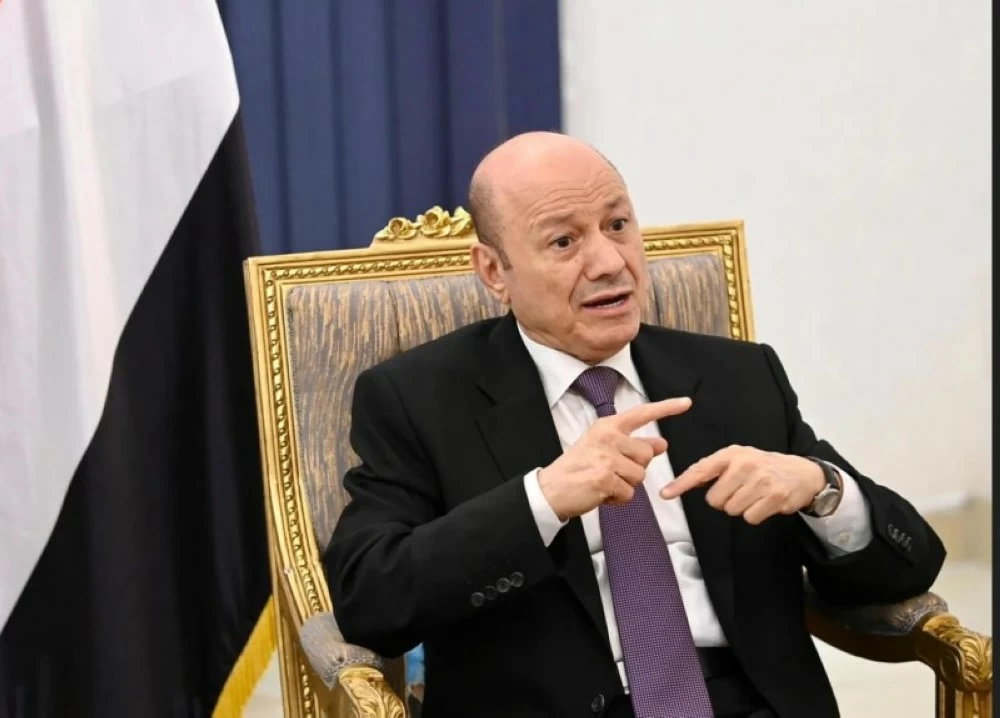 عاجل | «الرئاسي اليمني» يعلن الطوارئ لـ90 يوماً ويغلق المنافذ والموانئ والمطارات لـ 72 ساعة. للاطلاع على 