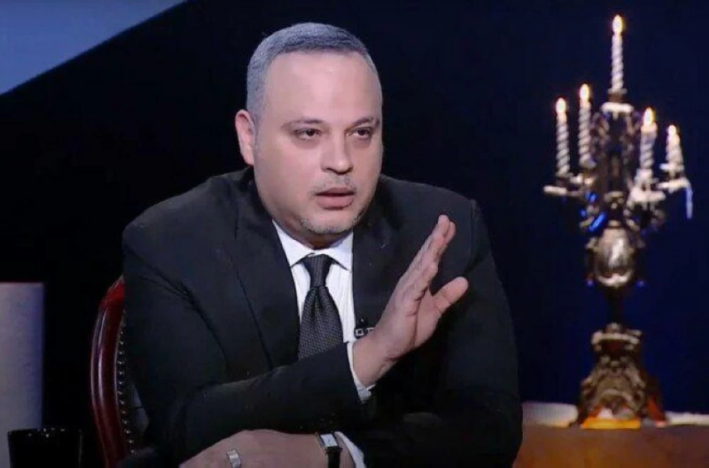 تامر عبدالمنعم يروي موقفاً عن عادل إمام.. ويوجه رسالة لأحمد العوضي. للاطلاع على 