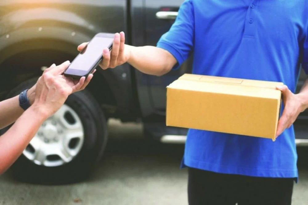 عاجل | غداً.. بدء إلزام شركات نقل الطرود بعدم استلام ونقل أي شحنة لا تتضمن العنوان الوطني. للاطلاع على 