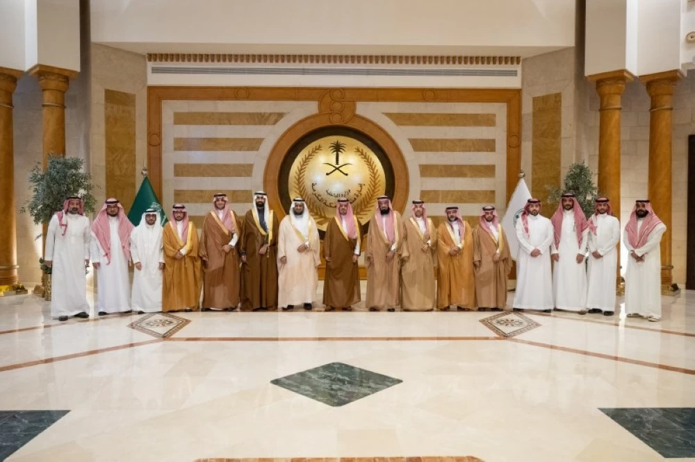 نيابة عن أمير منطقة مكة المكرمة.. الأمير سعود بن مشعل يسلّم وثائق تملّك الوحدات السكنية للمستفيدين من تبرع ولي العهد.