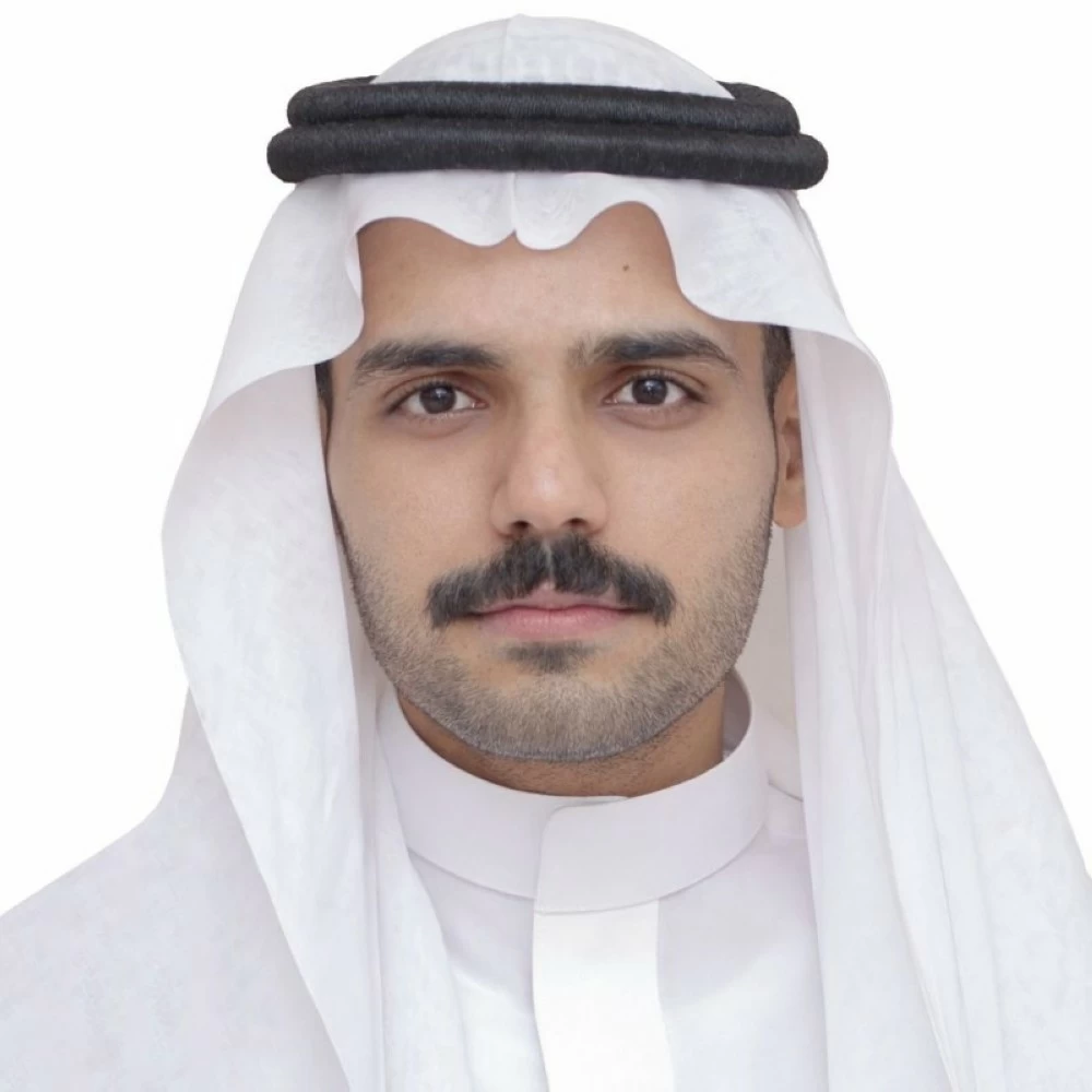 فاطمة العمري حين يكون الحنان درعاً والحكمة إرثاً