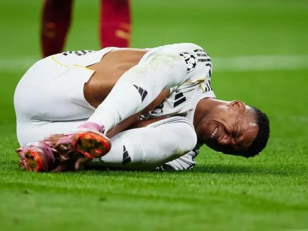 مبابي سيغيب عن الملاعب لمدة لا تقل عن 3 أسابيع.