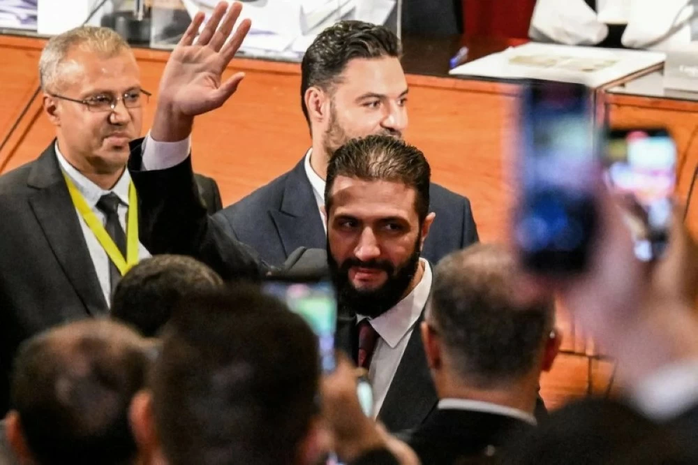 الرئيس السوري أحمد الشرع