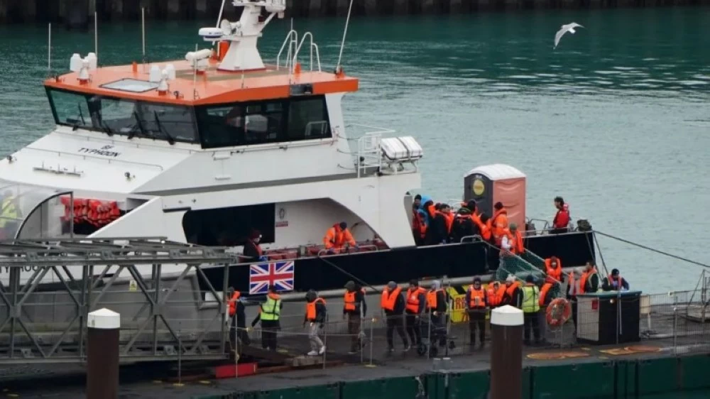 بريطانيا.. وصول أكثر من 41 ألف مهاجر غير شرعي في 2025