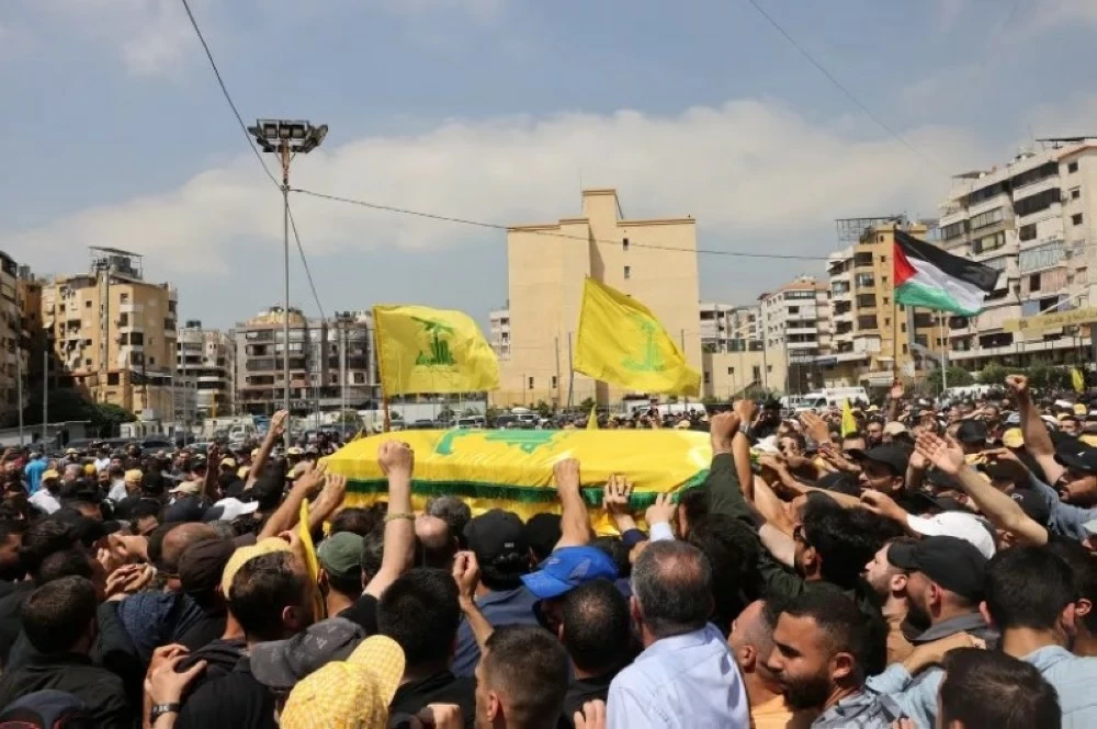 المؤسسة الأمنية الإسرائيلية تركز على توقيت المواجهة مع حزب الله .