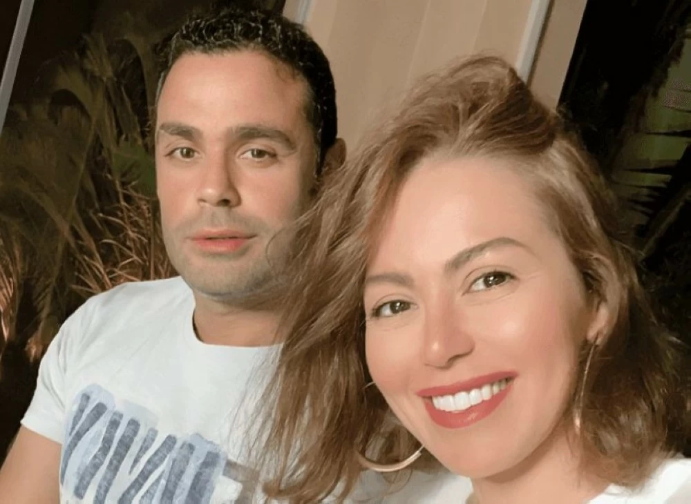 لقاء الخميسي تتجاهل أزمة طلاق محمد عبدالمنصف وتبعث برسائل سلام