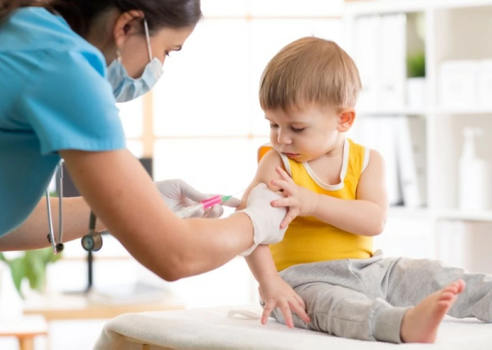 عاجل | الولايات المتحدة تقلّص عدد اللقاحات الموصى بها للأطفال. للاطلاع على 