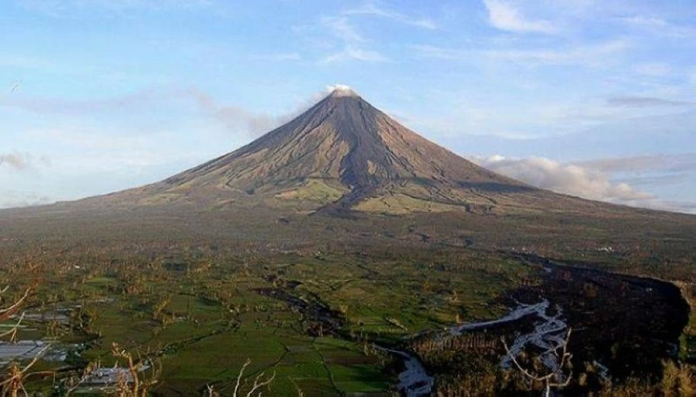 الفلبين ترفع مستوى التحذير من بركان «مايون» المضطرب