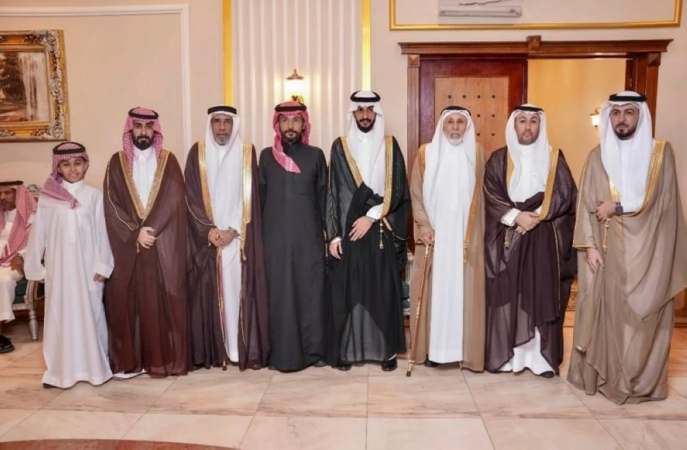 العتيبي يحتفل بزواج «عادل»