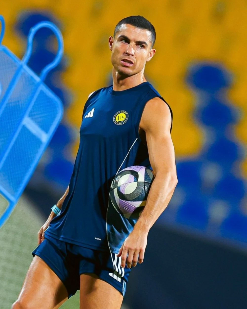 «المتصدر والوصيف» يواجهان الحزم والقادسية.. والاتفاق يهدّد النجمة