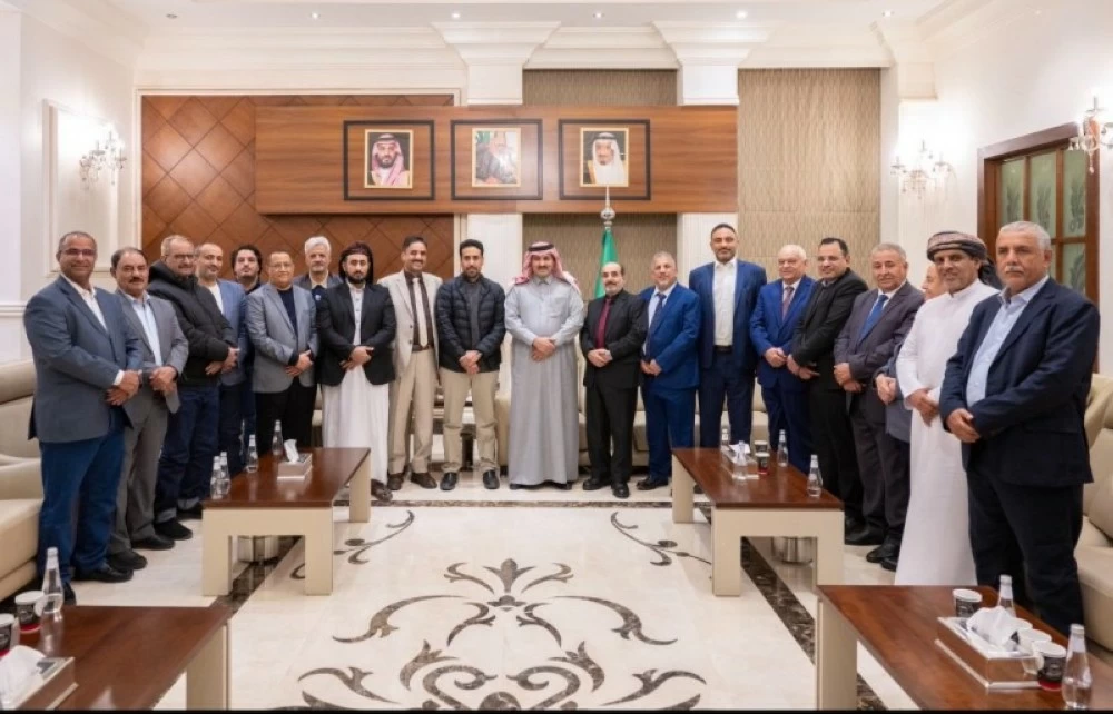 عاجل | آل جابر يلتقي وفد المجلس الانتقالي الجنوبي.. الغيثي: اللقاء «مثمر». للاطلاع على 