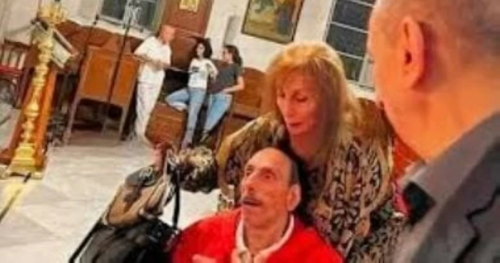 فيروز مع ابنها «هلي».