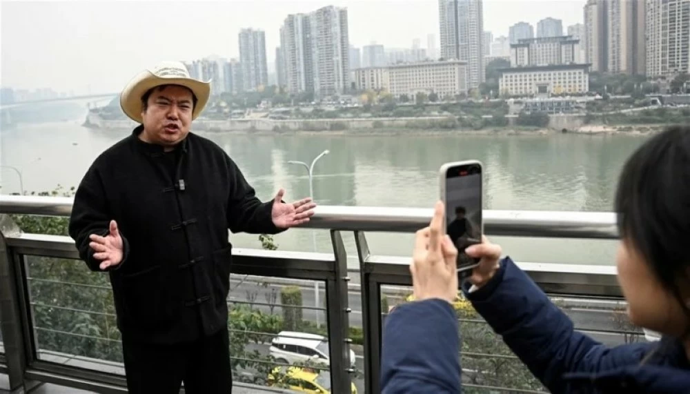 «ترمب الصيني» يثير ضحك الملايين