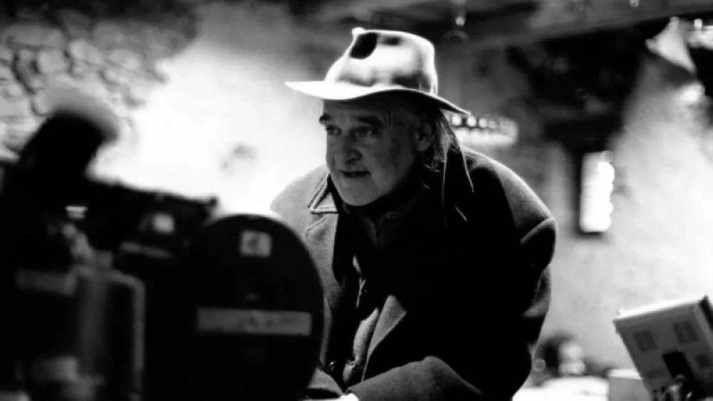 رحيل عملاق السينما المخرج بيلا تار