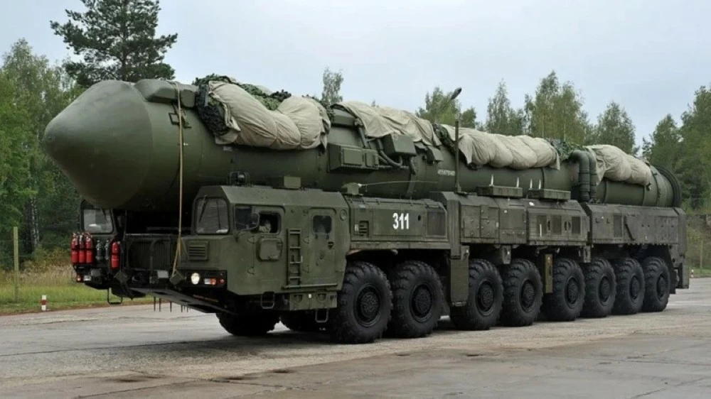 صاروخ «أوريشنيك» الذي استخدمته روسيا في الهجوم .