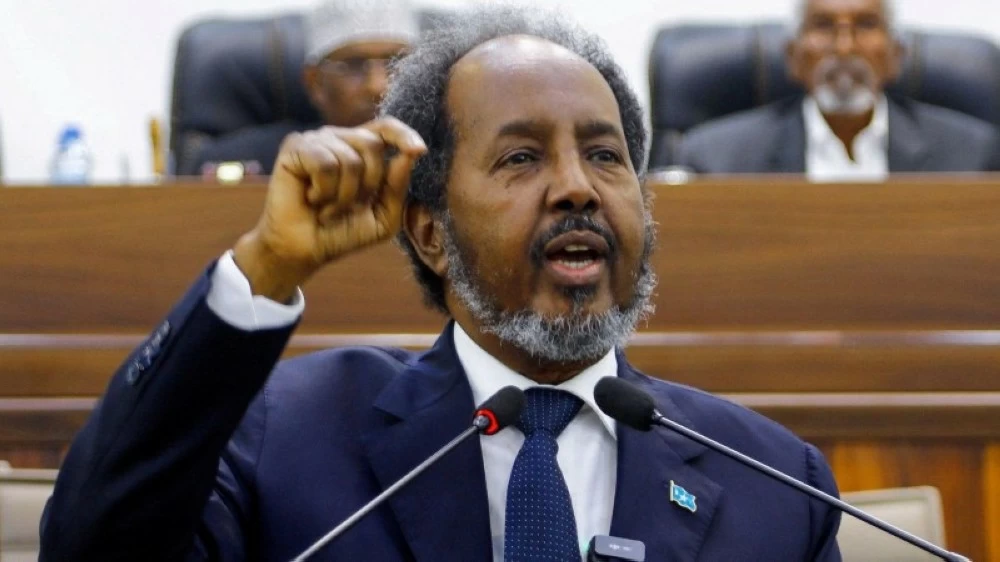 عاجل الصومال يلغي جميع الاتفاقيات الأمنية والموانئ مع الإمارات. للاطلاع على 