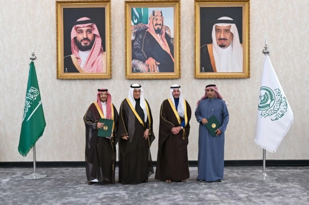 مُحافظ الطائف يستقبل وزير البيئة والمياه والزراعة لبحث المشاريع البيئية بالمحافظة