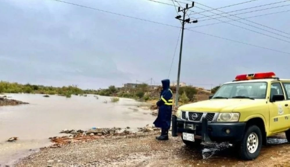 عاجل| الدفاع المدني: ابتعدو عن تجمعات السيول ولا تعبروا الأودية. للاطلاع على 
