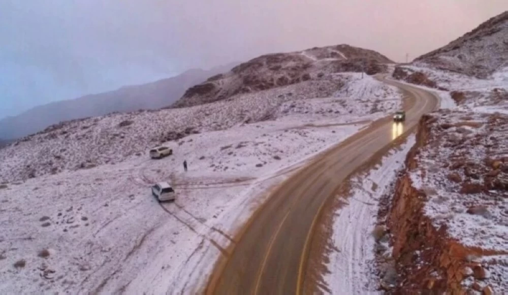 عاجل | 1 تحت الصفر الحرارة في الحدود الشمالية غداً.. والأرصاد تنبّه. للاطلاع على 