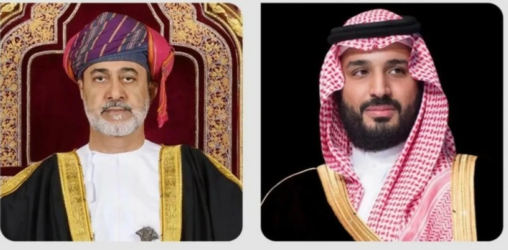 تتصل بالعلاقات الثنائية.. ولي العهد يتلقى رسالة خطية من سلطان عمان