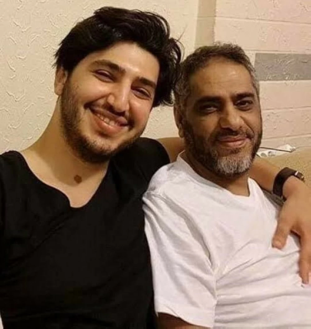 محمد فضل شاكر يكشف تفاصيل صحة والده داخل السجن. للاطلاع على 