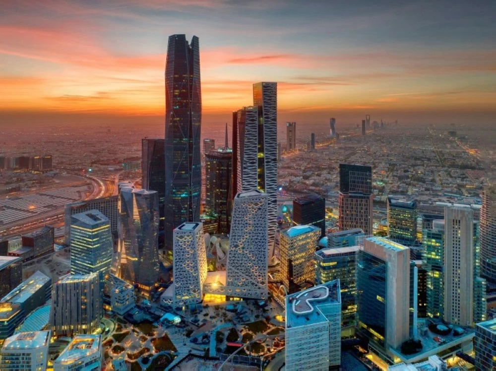 عاجل | للمرة الثالثة.. «صندوق النقد» يرفع توقعات نمو الاقتصاد السعودي إلى 4.5%. للاطلاع على 