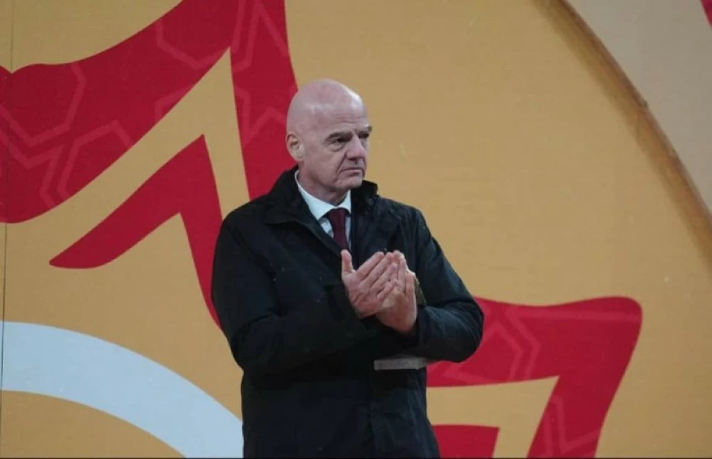 رئيس الاتحاد الدولي لكرة القدم إنفانتينو.