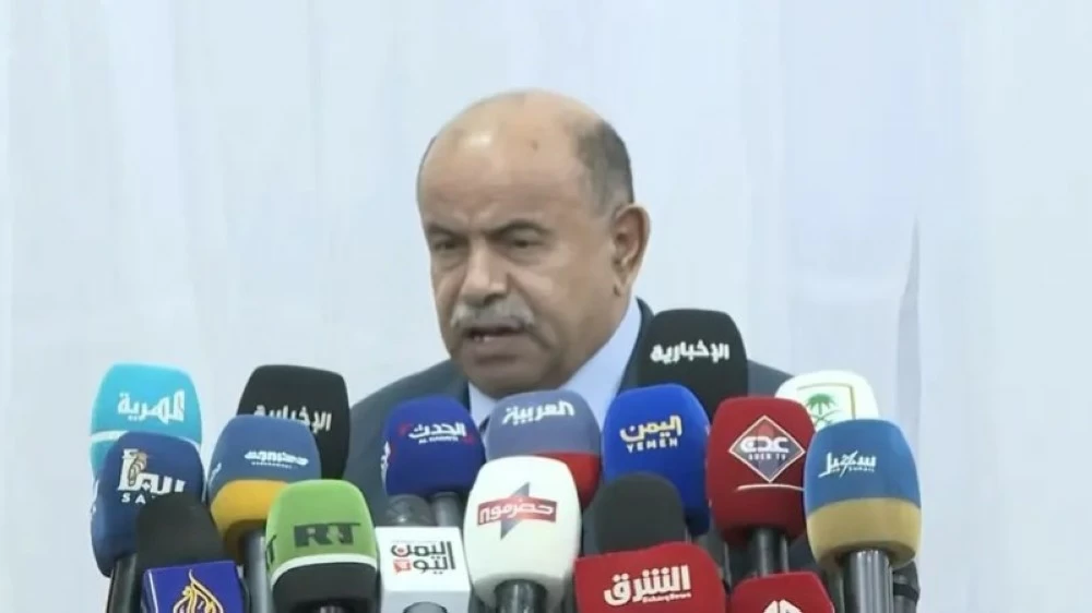 محافظ حضرموت.