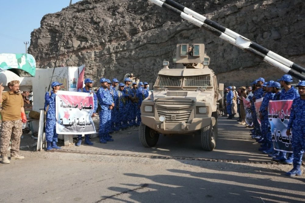 قوات المنشآت للمعسكر.