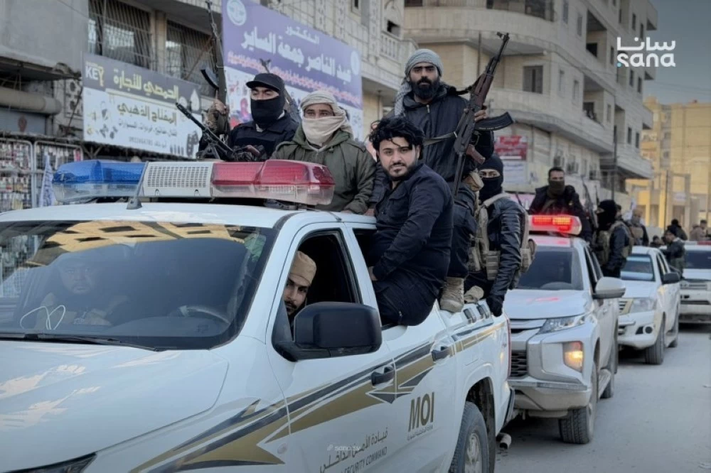 انتشار قوات الأمن السوري في الرقة.